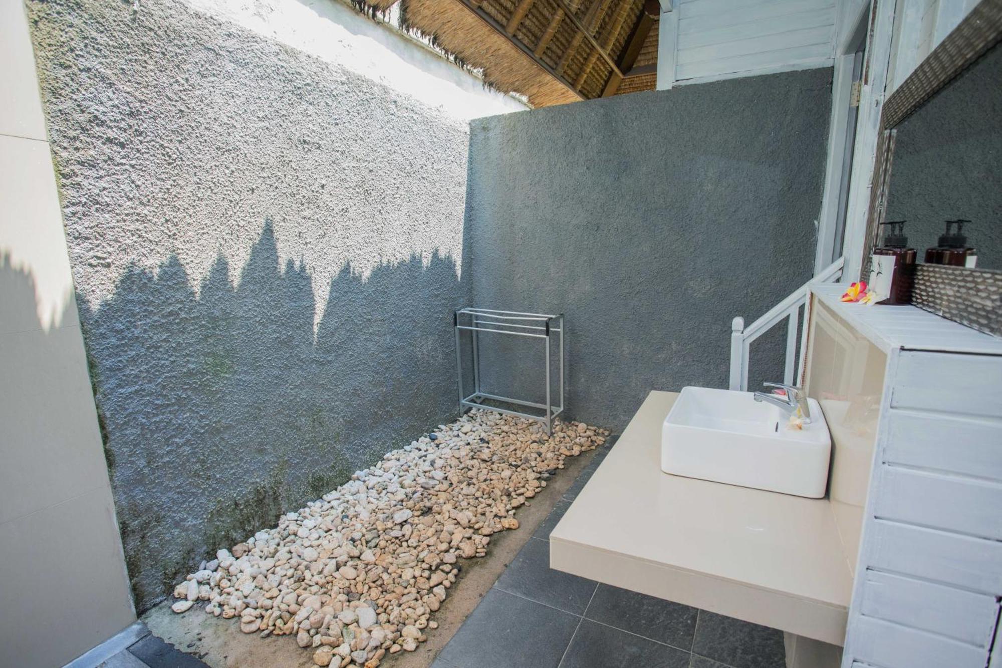 Hotel Koji Garden Huts - CHSE Certified Lembongan Exterior foto